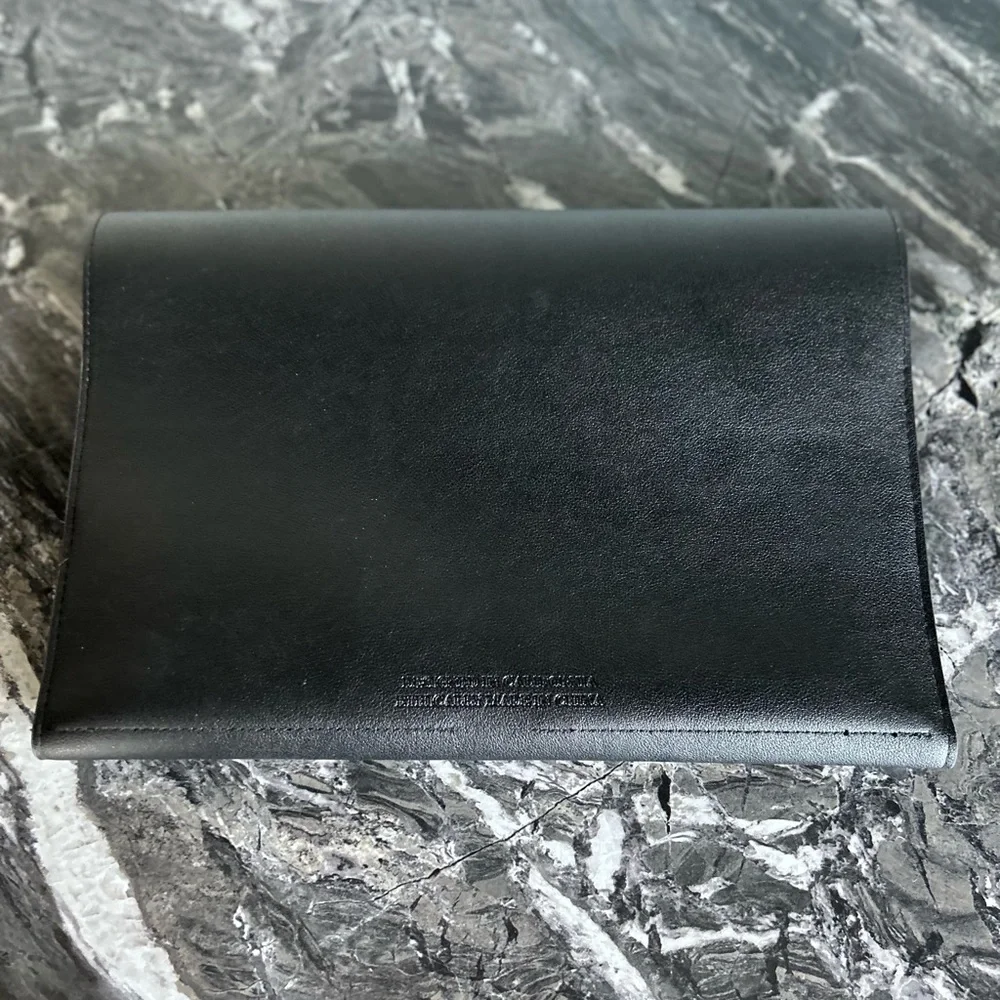 Glass Ladder & Co. Megan Portfolio - Black Vegan Leather - Picture 8 of 8